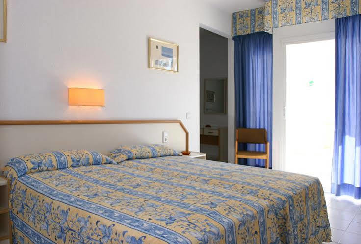 อเลเกรีย ปิเนดา สแปลช Hotel Costa Brava ภายนอก รูปภาพ