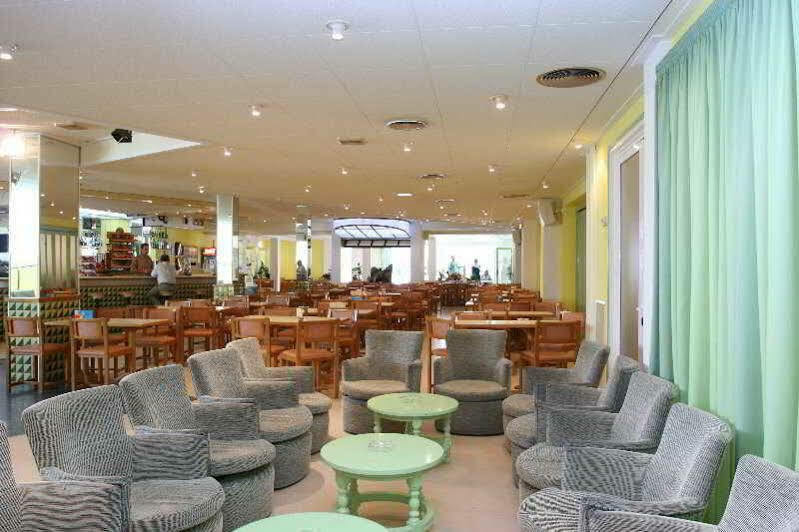 อเลเกรีย ปิเนดา สแปลช Hotel Costa Brava ภายนอก รูปภาพ